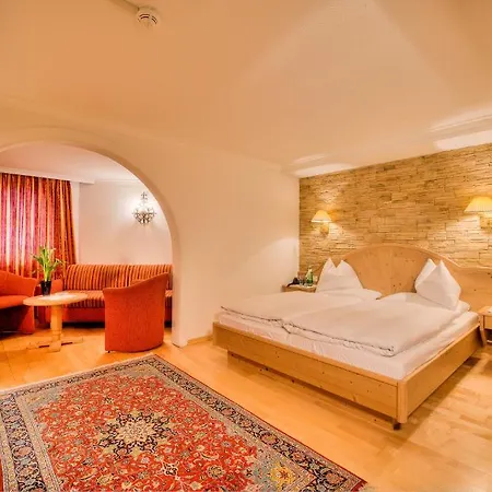 Jaegerwirt Отель 4*